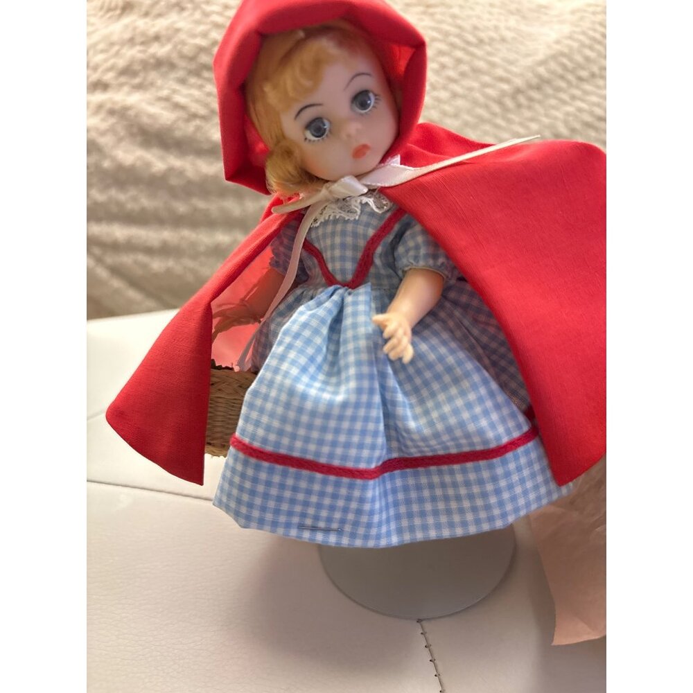 Vintage Madame Alexander Red Riding Hood Doll With Basket & Gingham Dress